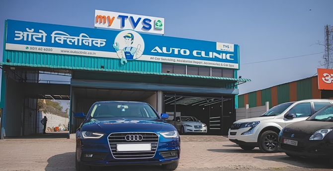 Luxury car service center in Pune.