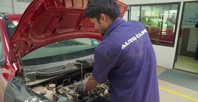 Car servicing in Pune.